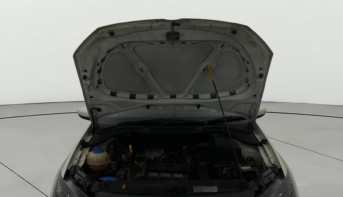 2017 Volkswagen Ameo COMFORTLINE 1.2L, Petrol, Manual, 87,407 km, Open Bonet