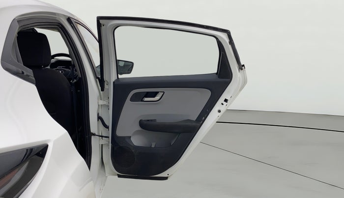 2021 Tata ALTROZ XZ PETROL, CNG, Manual, 69,986 km, RHS Rear Door