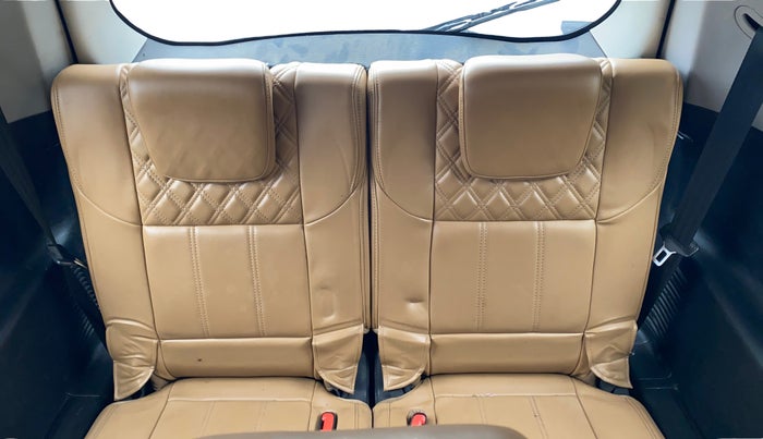 2019 Mahindra XUV500 W11, Diesel, Manual, 91,379 km, Third Seat Row ( optional )