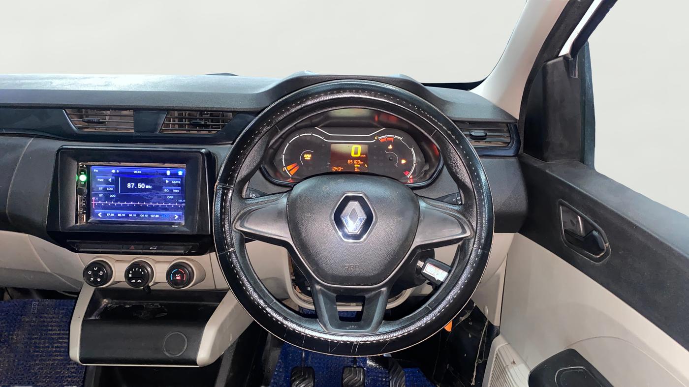 2020 Renault TRIBER RXZ, Petrol, Manual, 65,134 km, Steering Wheel Close Up