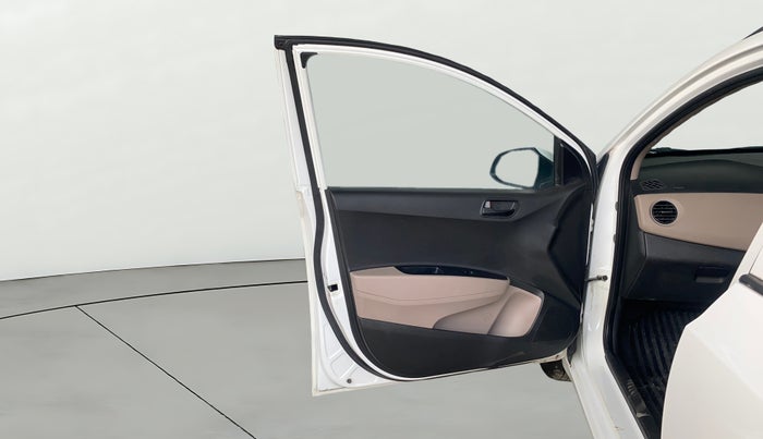 2020 Hyundai Grand i10 MAGNA 1.2 KAPPA VTVT, Petrol, Manual, 13,254 km, LHS Front Door