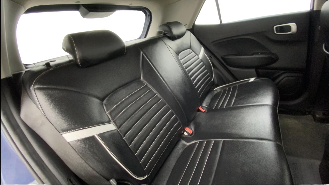 2019 Hyundai VENUE SX 1.0 TURBO, Petrol, Manual, 68,304 km, Right Side Rear Door Cabin