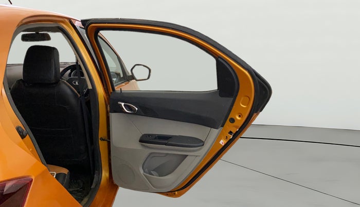 2016 Tata Tiago XZ PETROL, CNG, Manual, 40,442 km, RHS Rear Door