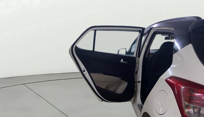 2016 Hyundai Grand i10 ASTA (O) AT 1.2 KAPPA VTVT, Petrol, Automatic, 52,121 km, LHS Rear Door