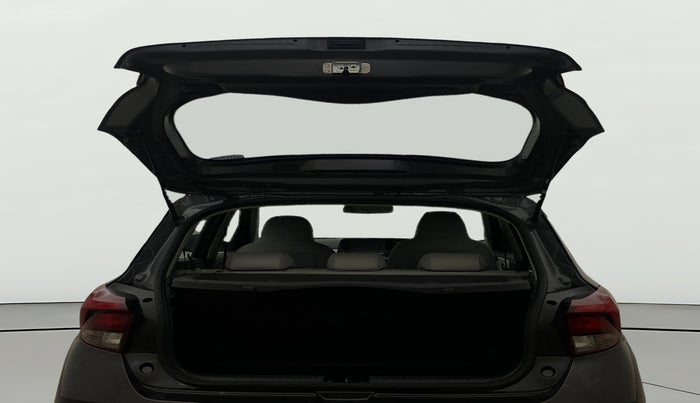 2024 Hyundai GRAND I10 NIOS ASTA AMT 1.2 KAPPA VTVT, Petrol, Automatic, 12,132 km, Boot Door Open