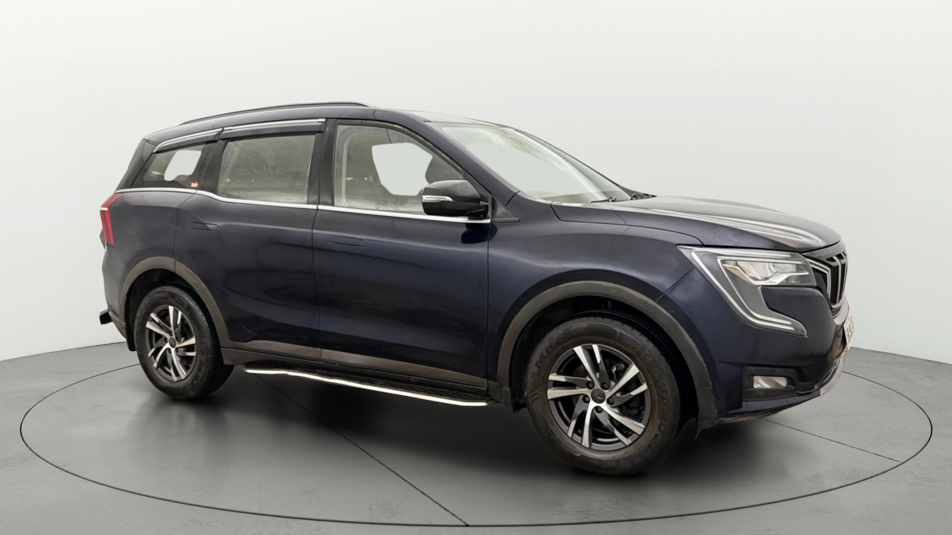 2023 Mahindra XUV700 2021-2026 AX 5 P MT 7 STR