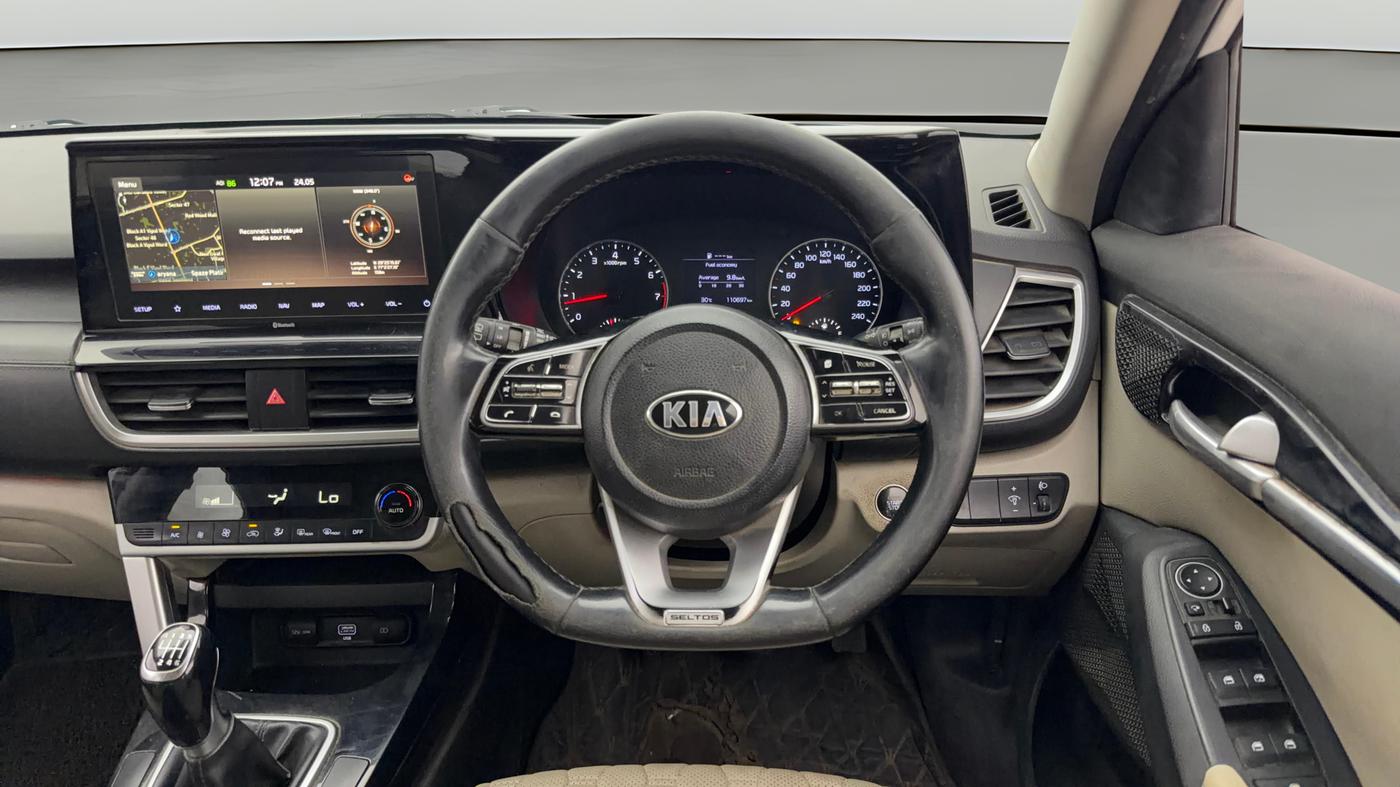 2020 KIA SELTOS HTX 1.5 PETROL, Petrol, Manual, 1,10,792 km, Steering Wheel Close Up