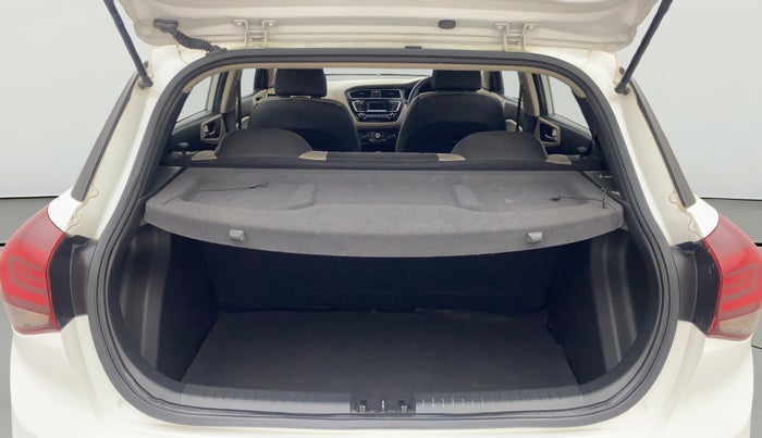 2019 Hyundai Elite i20 MAGNA PLUS 1.2, Petrol, Manual, 39,201 km, Boot Open Zoomed View