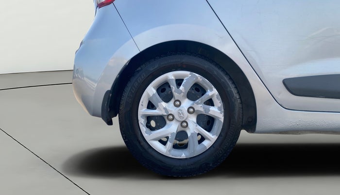 2018 Hyundai Grand i10 SPORTZ 1.2 KAPPA VTVT, CNG, Manual, 92,318 km, Right Rear Wheel