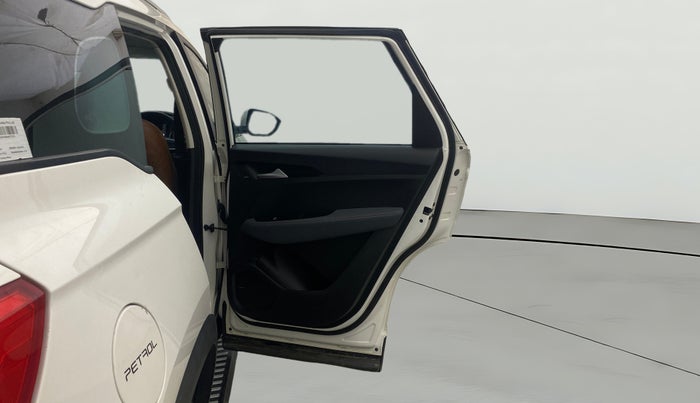 2022 MG HECTOR SHINE 1.5 PETROL TURBO CVT, Petrol, Automatic, 18,129 km, RHS Rear Door