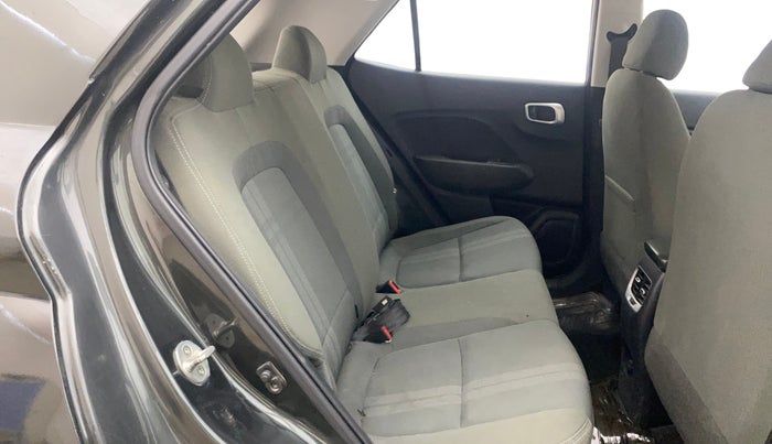 2020 Hyundai VENUE S 1.2, Petrol, Manual, 72,978 km, Right Side Rear Door Cabin