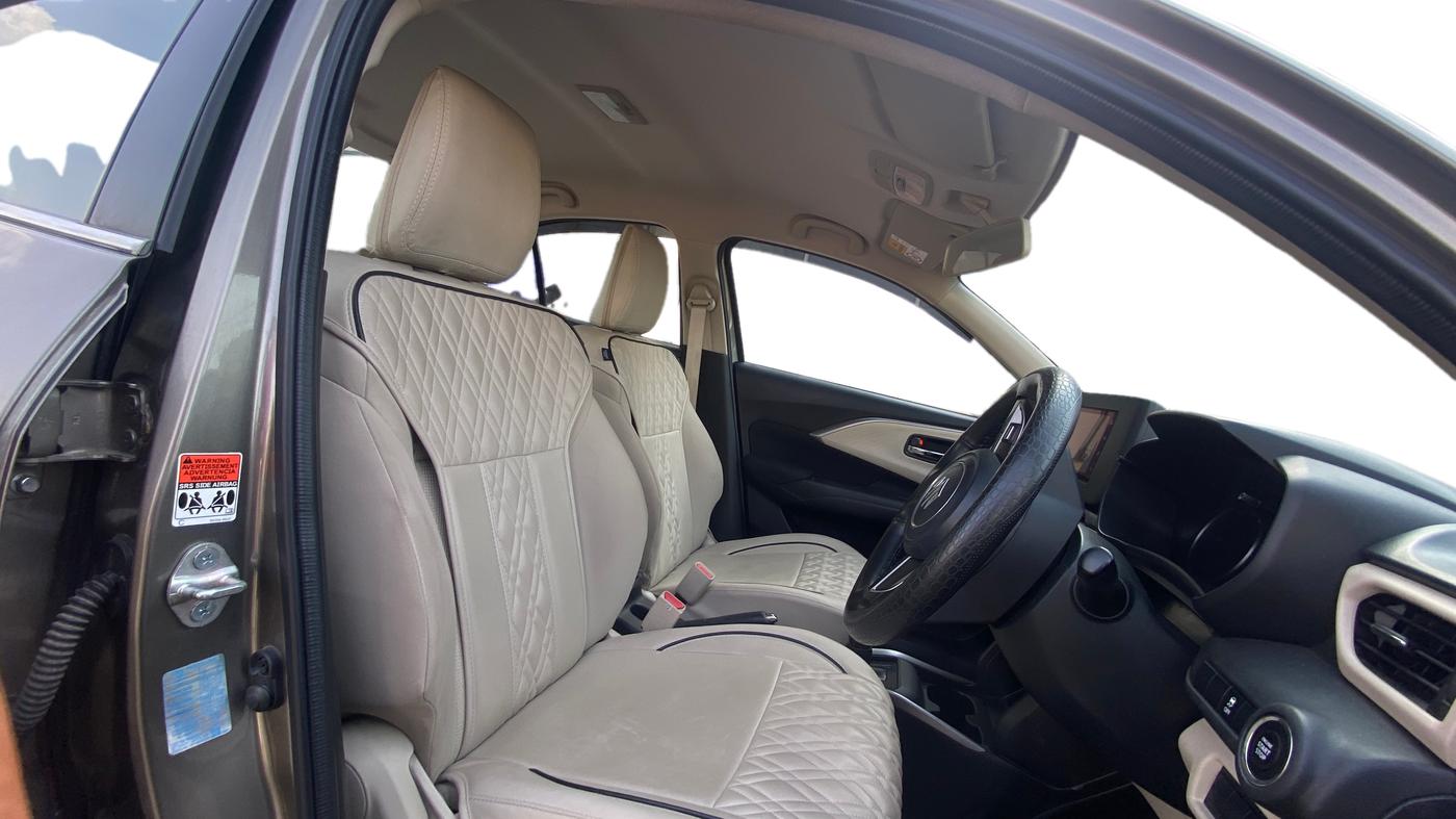 2025 Maruti Dzire ZXi AMT, Petrol, Automatic, 9,107 km, Right Side Front Door Cabin