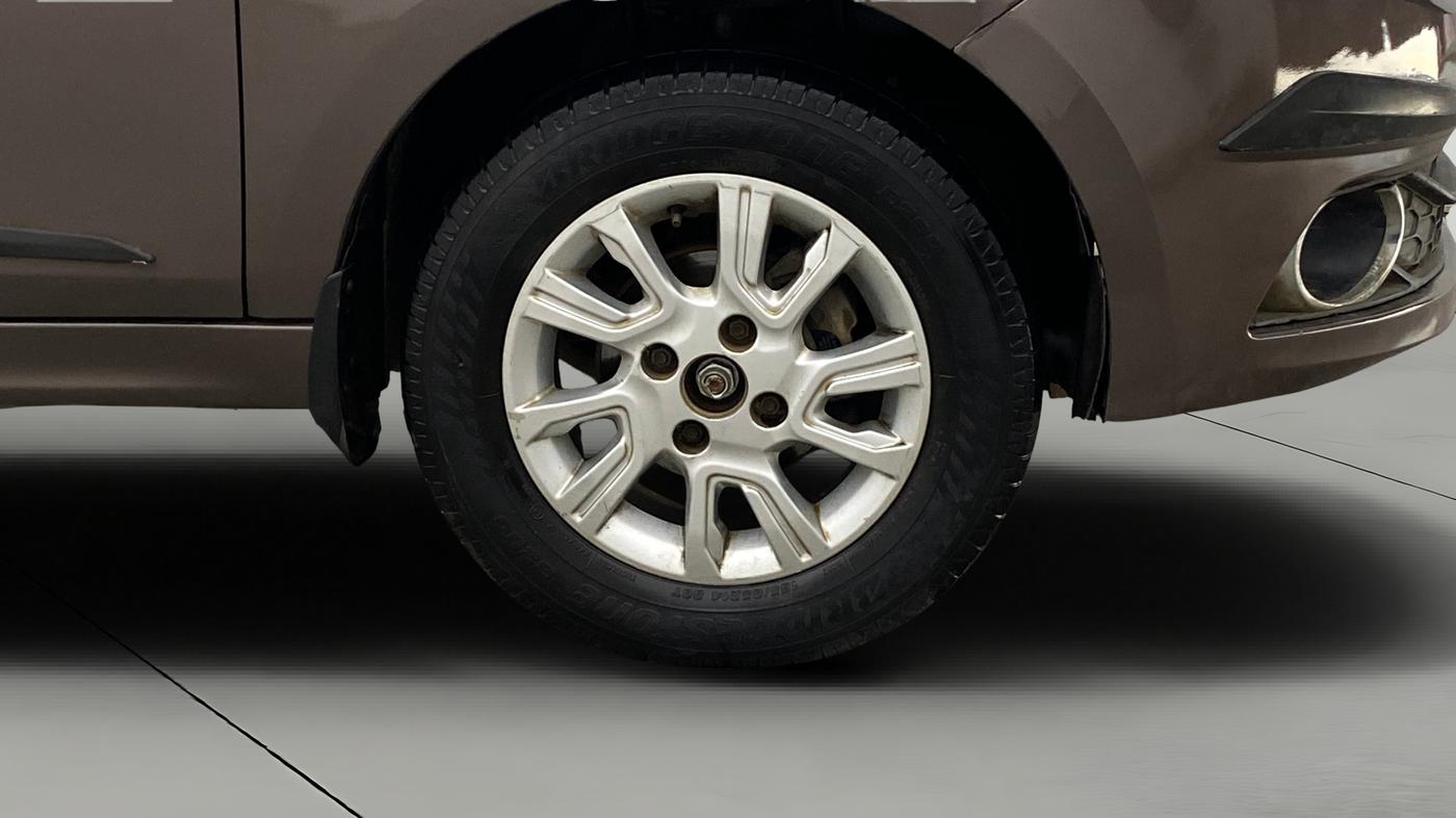 2018 Tata Tiago XZ PETROL, Petrol, Manual, 84,913 km, Right Front Wheel