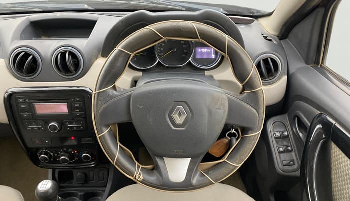 2015 Renault Duster 85 PS RXL DIESEL, Diesel, Manual, 1,17,548 km, Steering Wheel Close Up