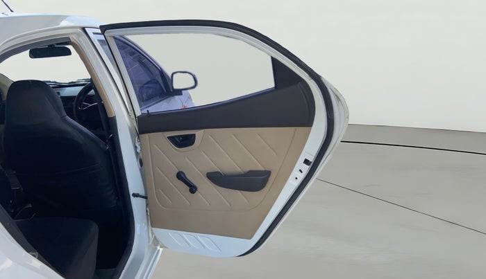 2013 Hyundai Eon MAGNA +, Petrol, Manual, 1,36,525 km, RHS Rear Door