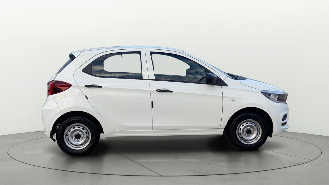2026 Tata Tiago XE PETROL, Petrol, Manual, 1,799 km, Right Side View
