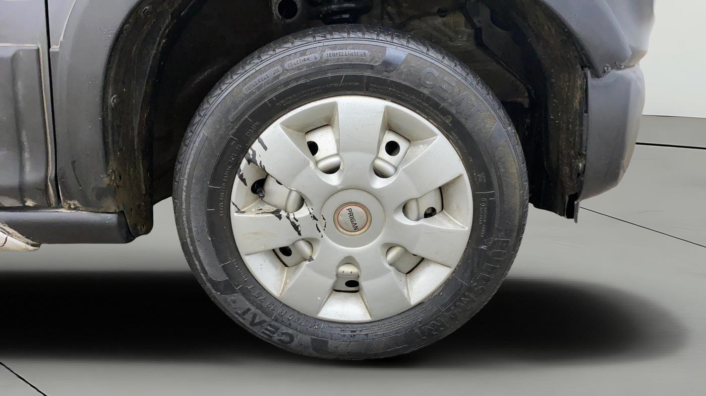 2021 Maruti S PRESSO LXI CNG, CNG, Manual, 39,796 km, Right Front Wheel