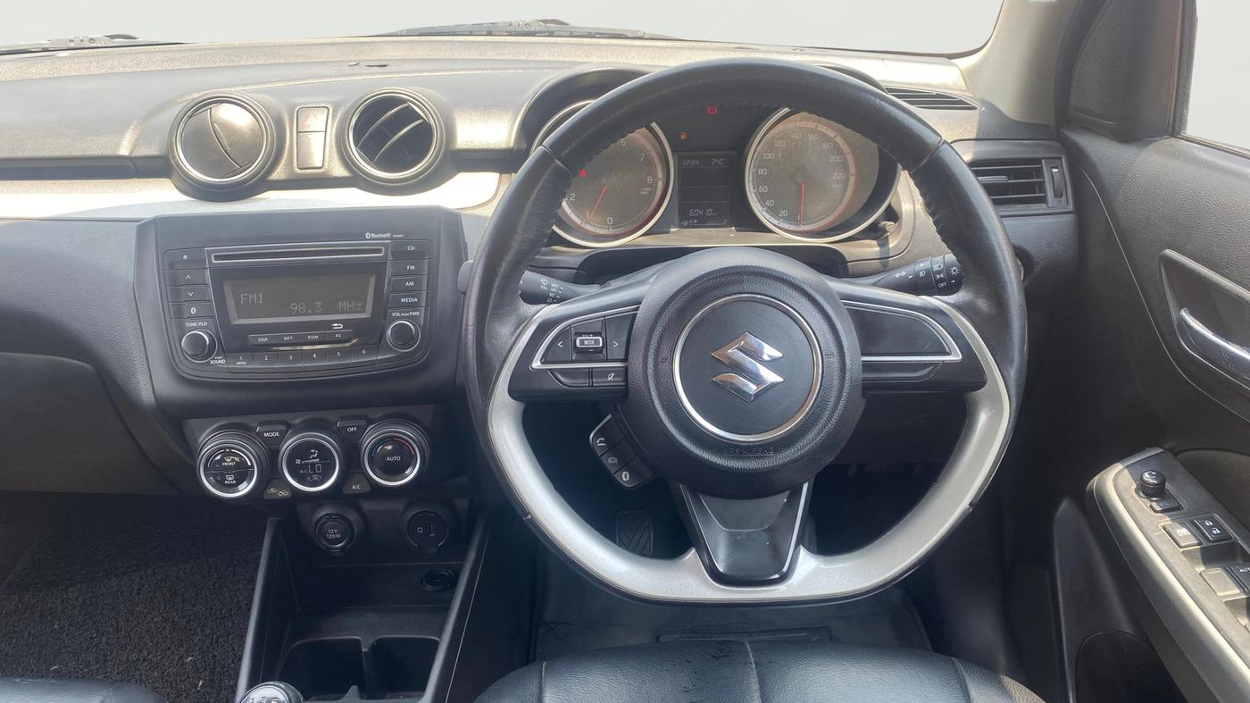2018 Maruti Swift ZXI, Petrol, Manual, 60,408 km, Steering Wheel Close Up