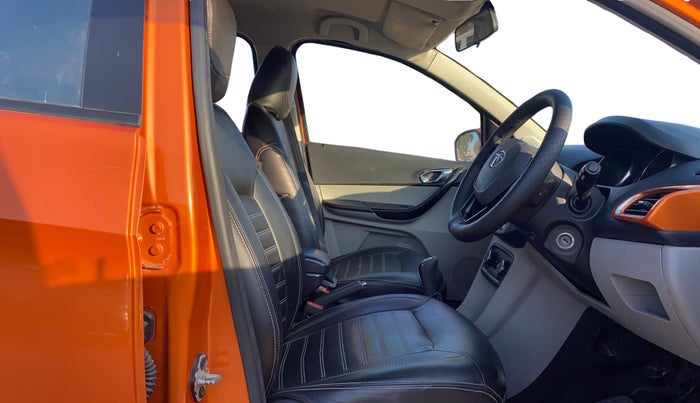 2018 Tata Tiago XZ PLUS PETROL, Petrol, Manual, 72,122 km, Right Side Front Door Cabin