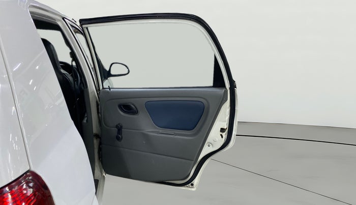 2014 Maruti Alto K10 VXI, Petrol, Manual, 46,518 km, RHS Rear Door