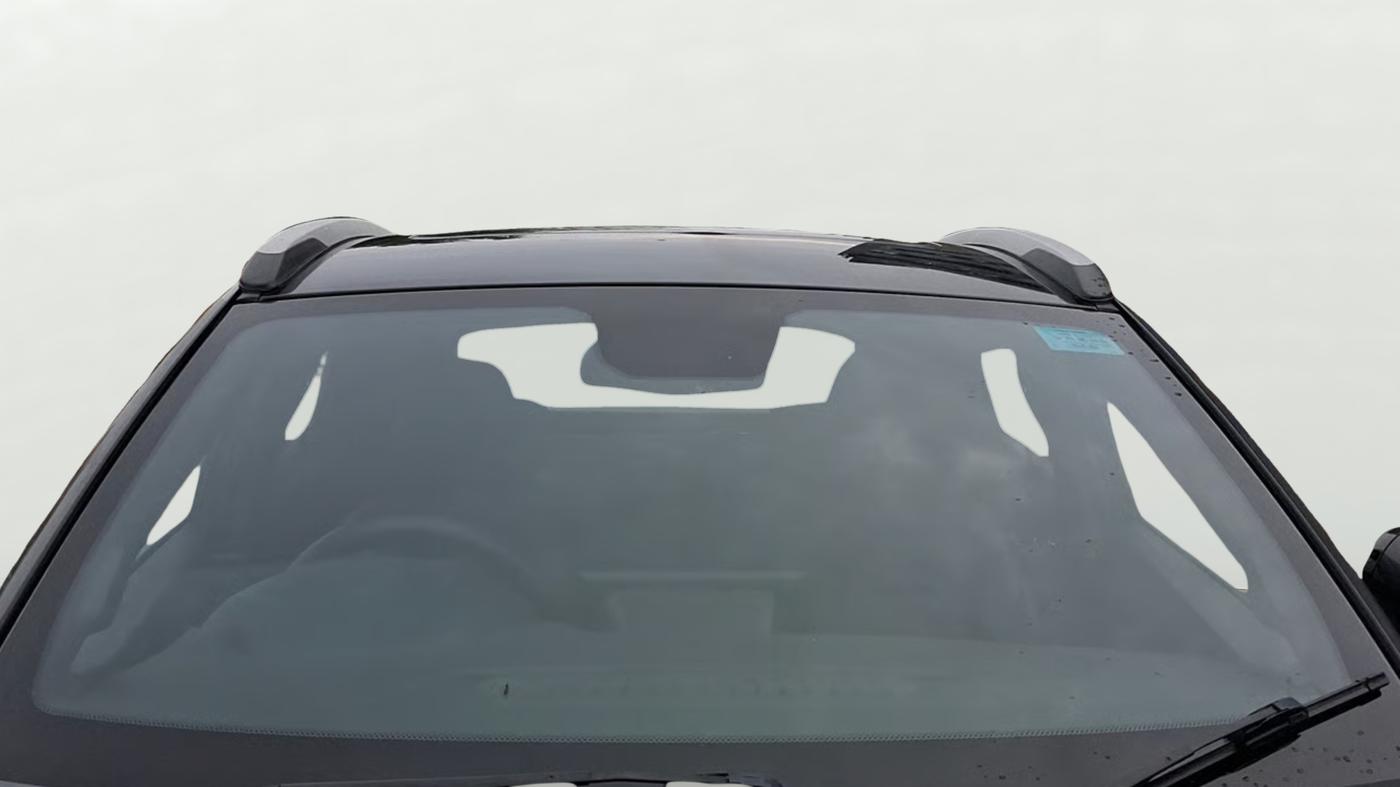 2023 Tata NEXON FEARLESS + SUNROOF AMT DUAL TONE 1.5 DIESEL, Diesel, Automatic, 38,428 km, Front Windshield