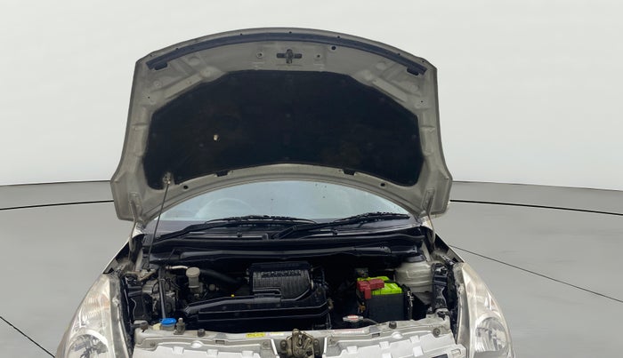 2016 Maruti Swift VXI O, Petrol, Manual, 66,684 km, Open Bonet