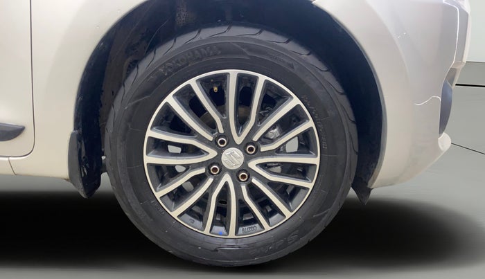 2019 Maruti Swift VXI AMT, Petrol, Automatic, 65,898 km, Right Front Wheel