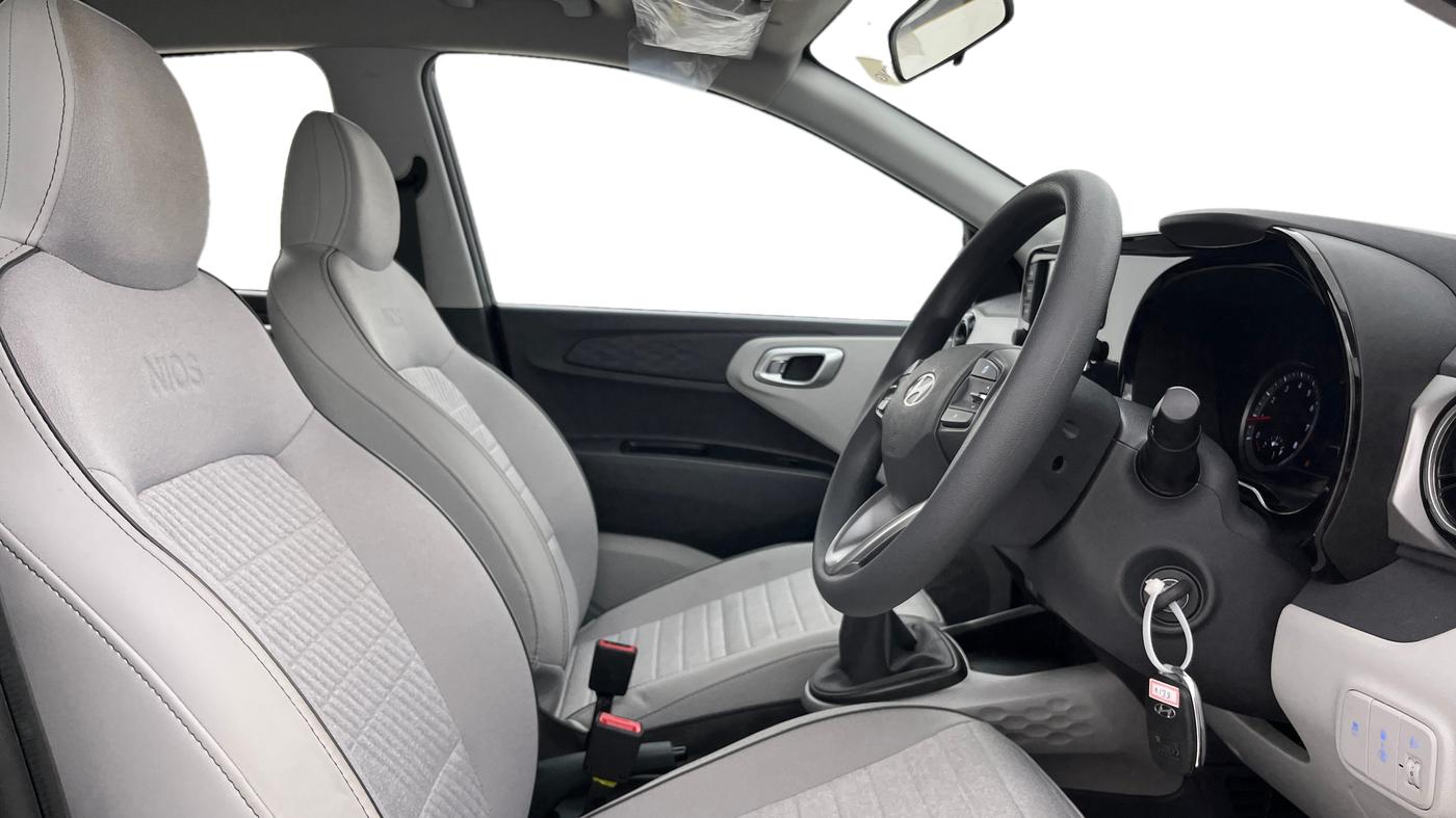 2024 Hyundai GRAND I10 NIOS SPORTZ 1.2 KAPPA VTVT CNG, CNG, Manual, 3,510 km, Right Side Front Door Cabin