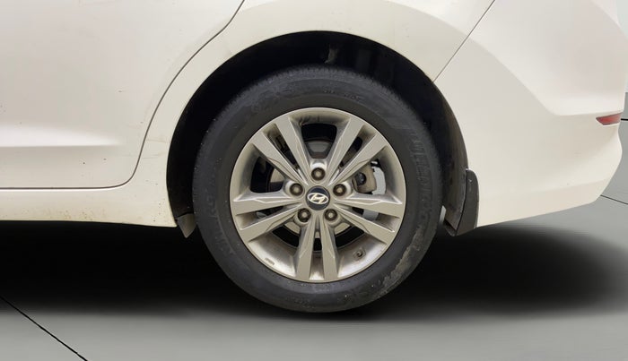 2016 Hyundai New Elantra 2.0 SX(O) AT PETROL, Petrol, Automatic, 1,01,757 km, Left Rear Wheel