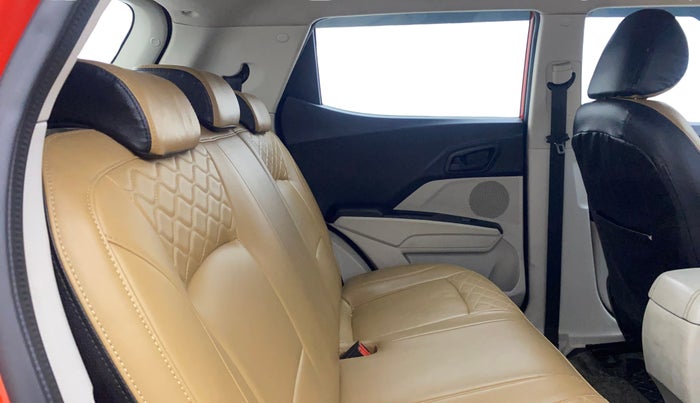 2019 Mahindra XUV300 W6 1.5 DIESEL, Diesel, Manual, 42,697 km, Right Side Rear Door Cabin