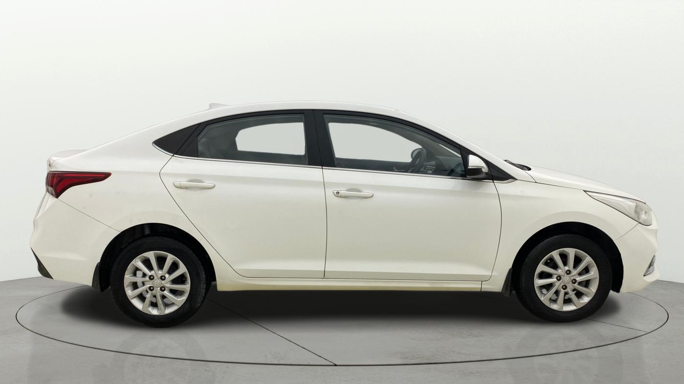 2017 Hyundai Verna 1.6 EX VTVT AT, Petrol, Automatic, 46,598 km, Right Side View
