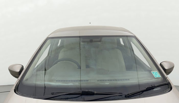 2013 Skoda Rapid AMBITION 1.6 TDI CR MT, Diesel, Manual, 1,14,039 km, Front Windshield