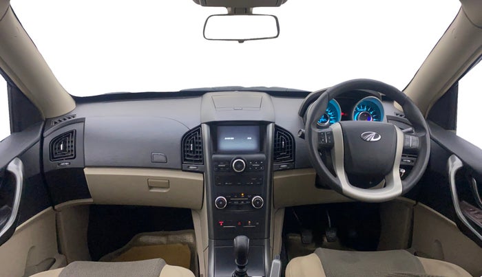2016 Mahindra XUV500 W6, Diesel, Manual, 84,507 km, Dashboard