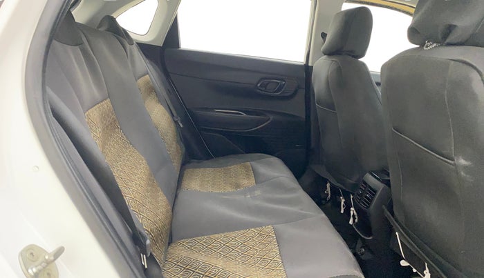 2020 Hyundai NEW I20 Asta 1.0 GDI Turbo IMT, Petrol, Manual, 52,422 km, Right Side Rear Door Cabin