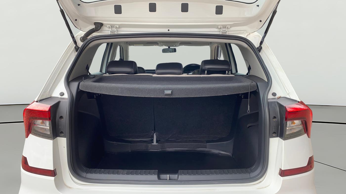 2023 Skoda KUSHAQ AMBITION 1.0L TSI AT, Petrol, Automatic, 25,209 km, Boot Open Zoomed View