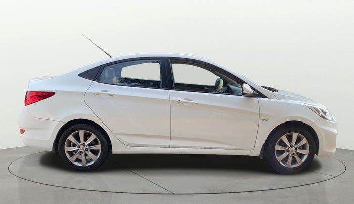 2013 Hyundai Verna FLUIDIC 1.6 VTVT SX, Petrol, Manual, 42,504 km, Right Side View