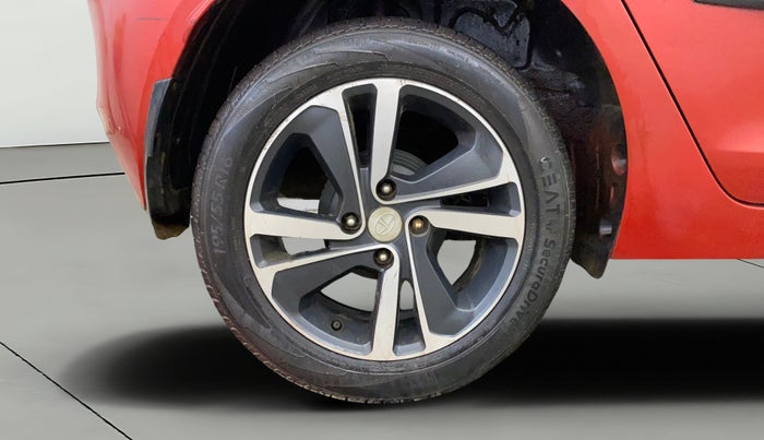 2020 Tata ALTROZ XZ PETROL, Petrol, Manual, 56,208 km, Right Rear Wheel