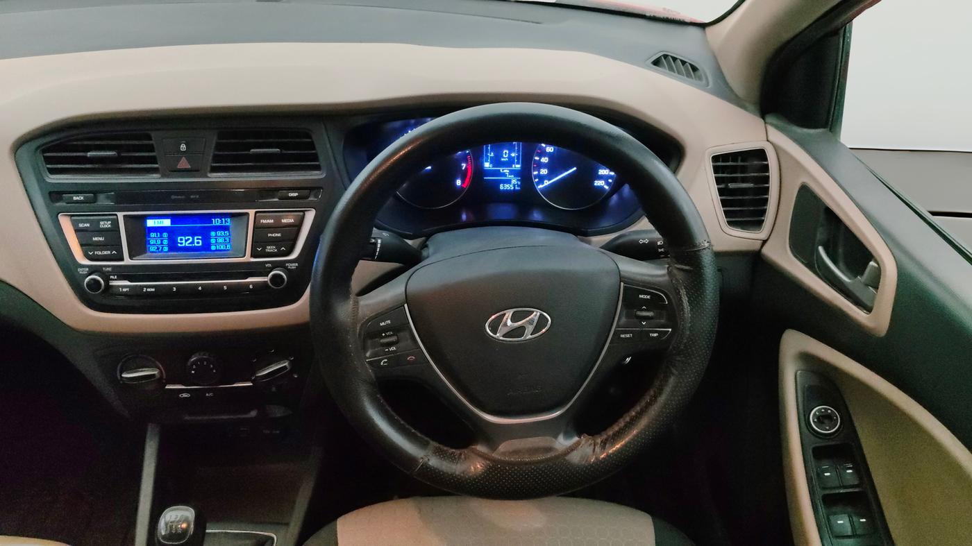 2016 Hyundai Elite i20 MAGNA 1.2, Petrol, Manual, 63,526 km, Steering Wheel Close Up
