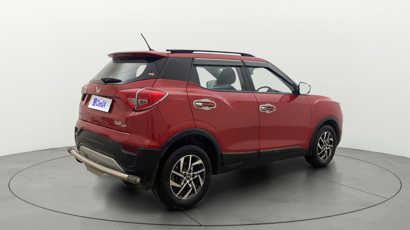2022 Mahindra XUV300 W8 (O) 1.5 DIESEL, Diesel, Manual, 80,998 km, Right Back Diagonal