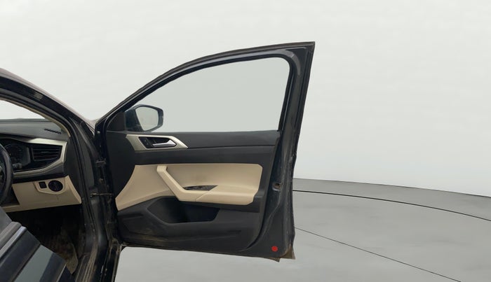 2023 Volkswagen VIRTUS HIGHLINE TSI 1.0 MT, Petrol, Manual, 39,475 km, RHS Front Door