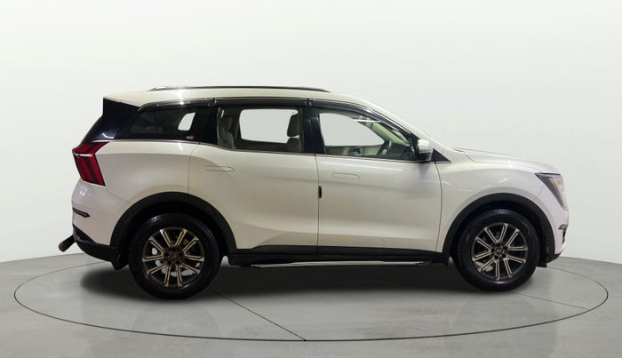 2021 Mahindra XUV700 AX 7 LUXURY P AT 7 STR, Petrol, Automatic, 59,814 km, Right Side View