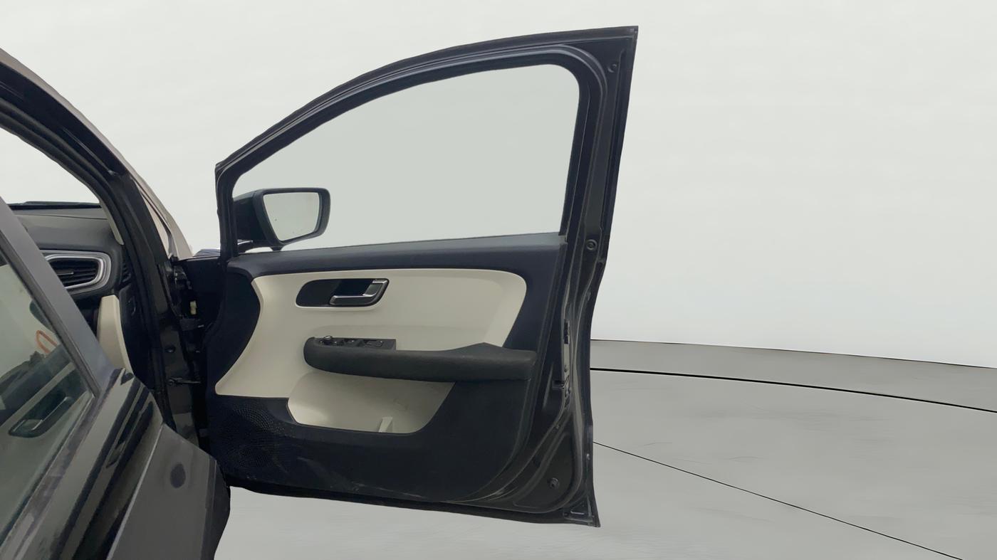 2021 Tata ALTROZ XZ PLUS PETROL, Petrol, Manual, 65,589 km, RHS Front Door
