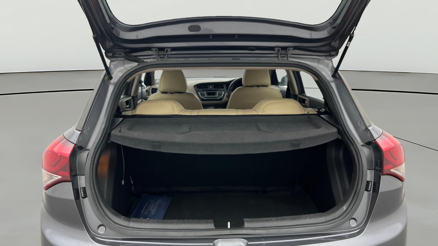 2015 Hyundai Elite i20 SPORTZ 1.2, Petrol, Manual, 76,326 km, Boot Open Zoomed View