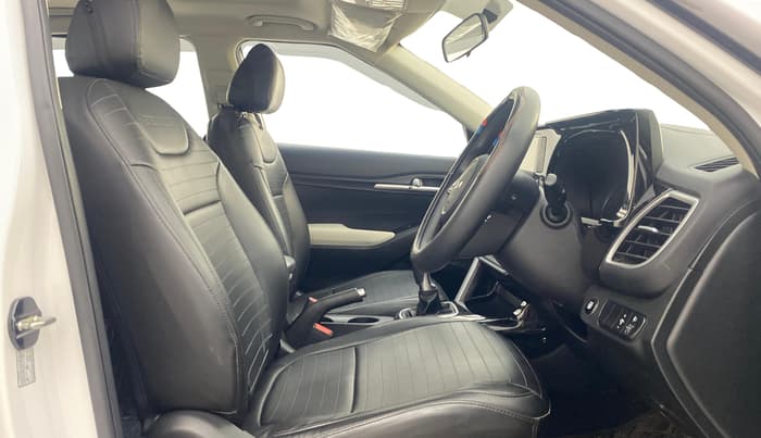 2021 KIA SELTOS HTK PLUS 1.5 IMT, Petrol, Manual, 27,229 km, Right Side Front Door Cabin