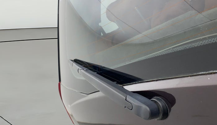 2017 Mahindra XUV500 W6, Diesel, Manual, 82,774 km, Rear Wiper