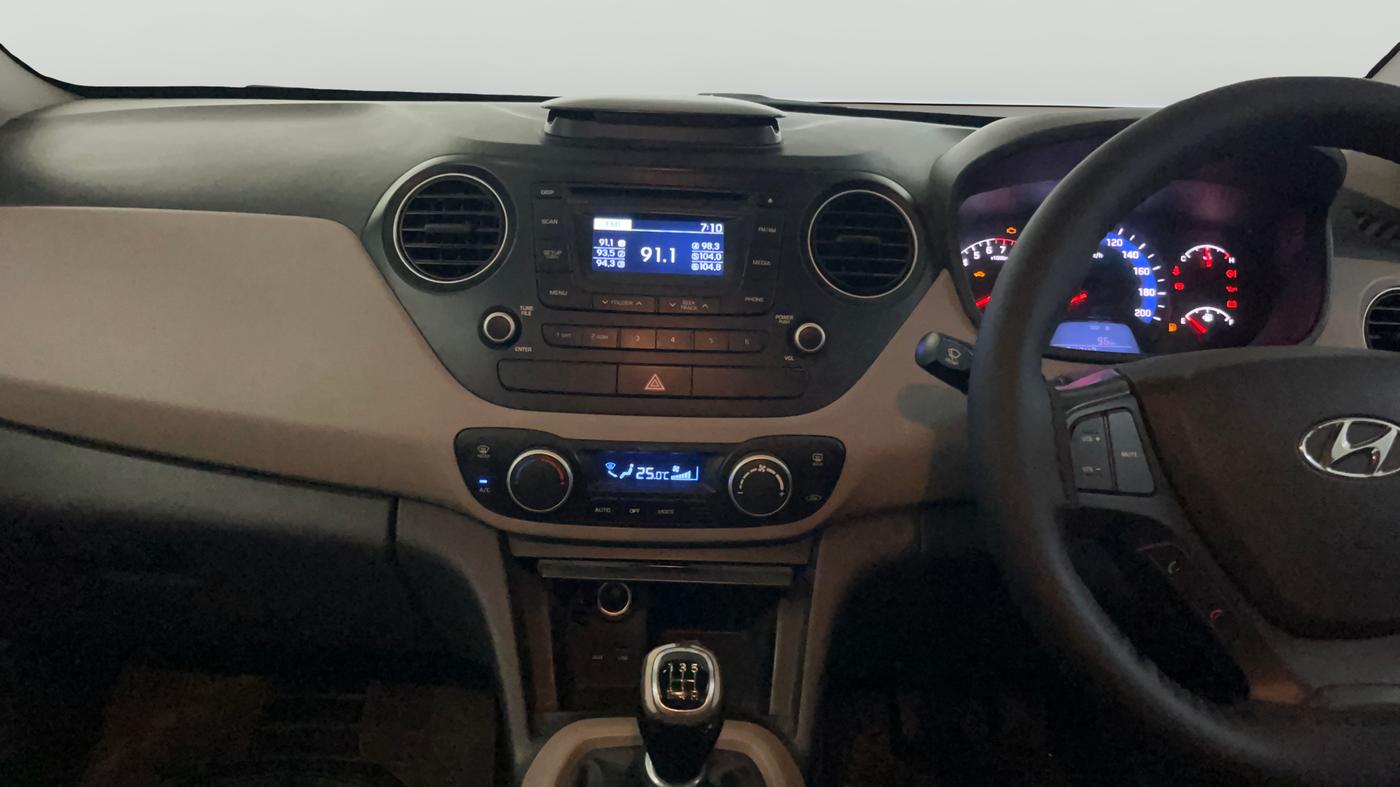 2015 Hyundai Xcent SX 1.2 (O), Petrol, Manual, 54,808 km, Air Conditioner