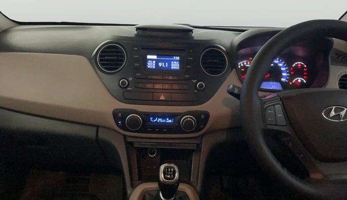 2015 Hyundai Xcent SX 1.2 (O), Petrol, Manual, 54,732 km, Air Conditioner