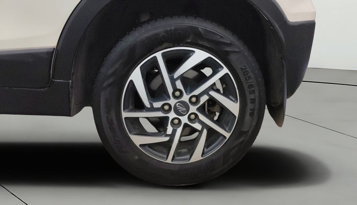 2022 Mahindra XUV300 W8 (O) 1.2 PETROL, Petrol, Manual, 38,272 km, Left Rear Wheel