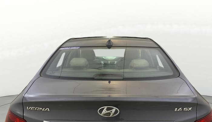 2014 Hyundai Verna FLUIDIC 1.6 VTVT SX AT, Petrol, Automatic, 68,524 km, Rear Windshield