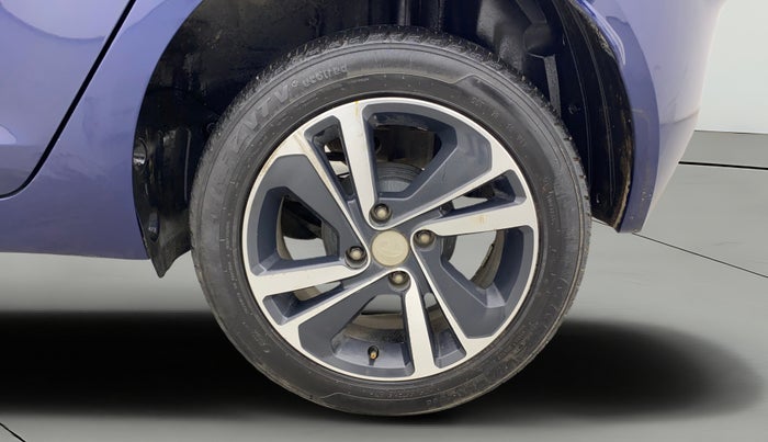 2022 Tata ALTROZ XZ PETROL, Petrol, Manual, 19,775 km, Left Rear Wheel